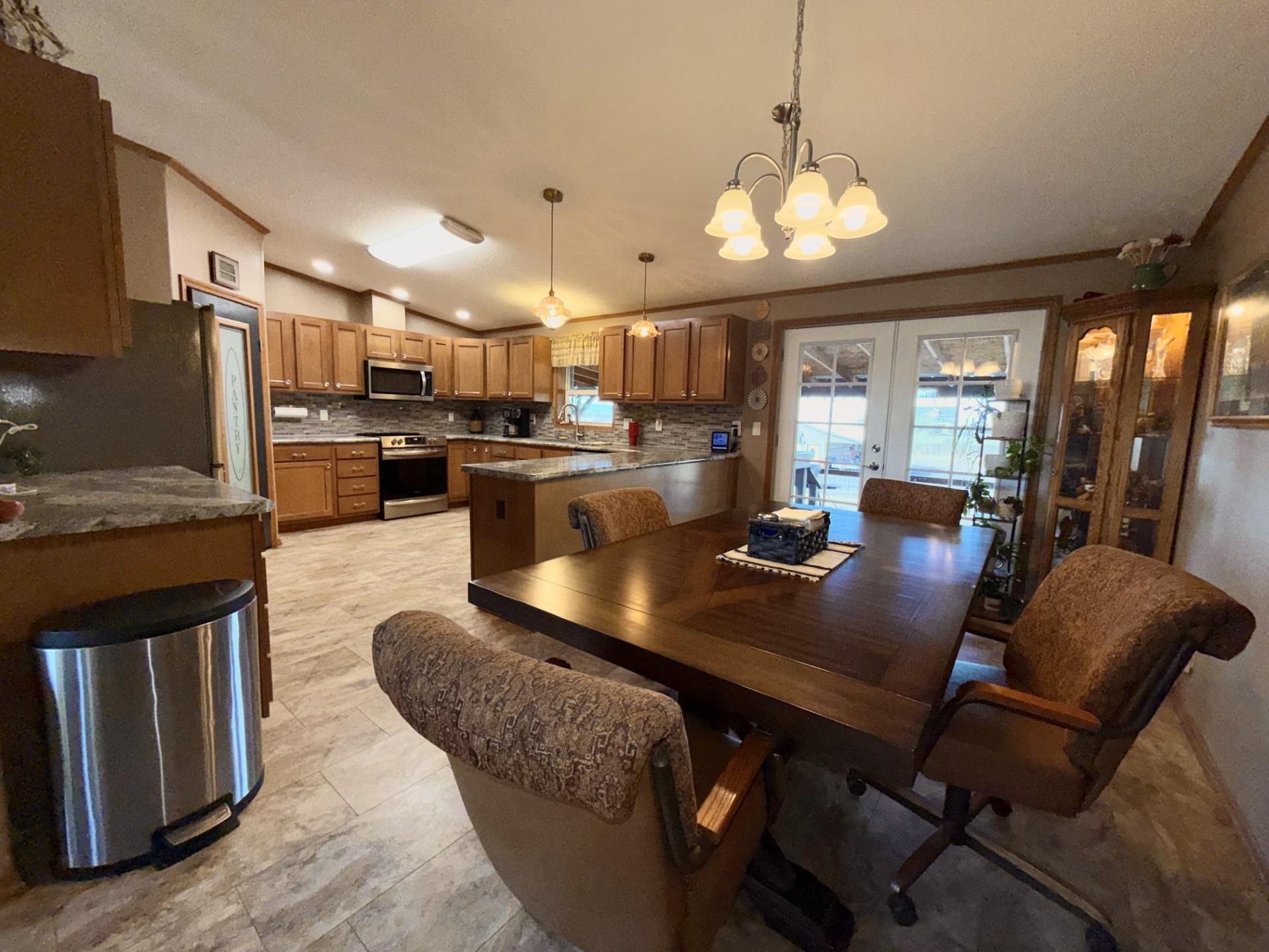 10235 Highway 65 Property Photo 12
