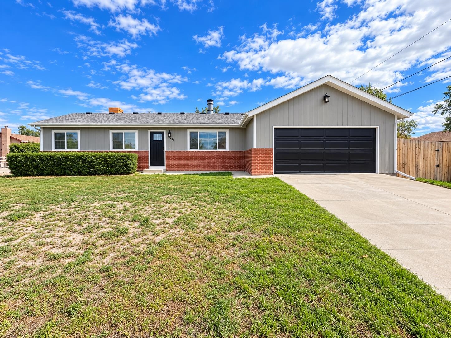 432 32 3/8 Road Property Photo 1