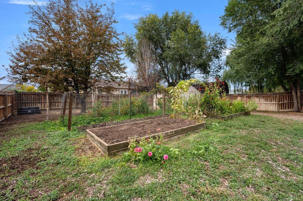 389 Skyler Street Property Photo 27