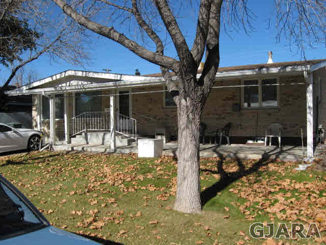 1020 Walnut Avenue Property Photo 1