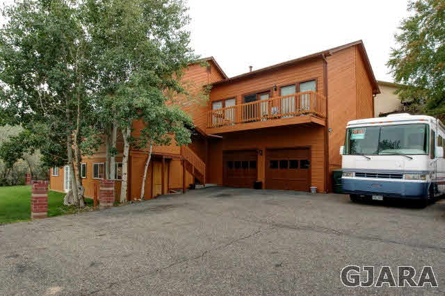 406 Ridgeway Drive Property Photo 1