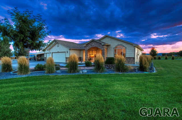 1429 Q Road Property Photo 1