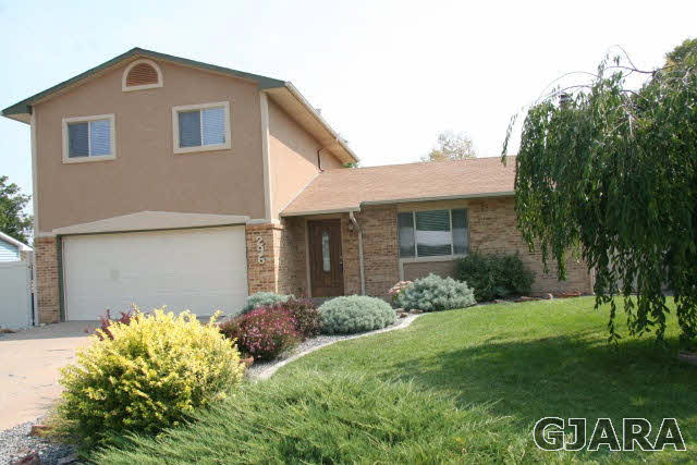296 Boston Lane Property Photo 1