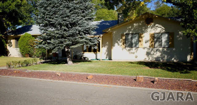 490 30 3/4 Road Property Photo 1