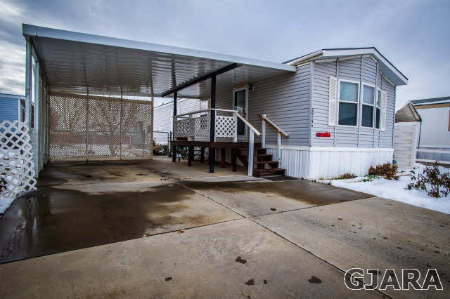 2979 1/2 Globe Willow Avenue Property Photo 1