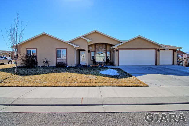 2979 Fenwick Lane Property Photo 1