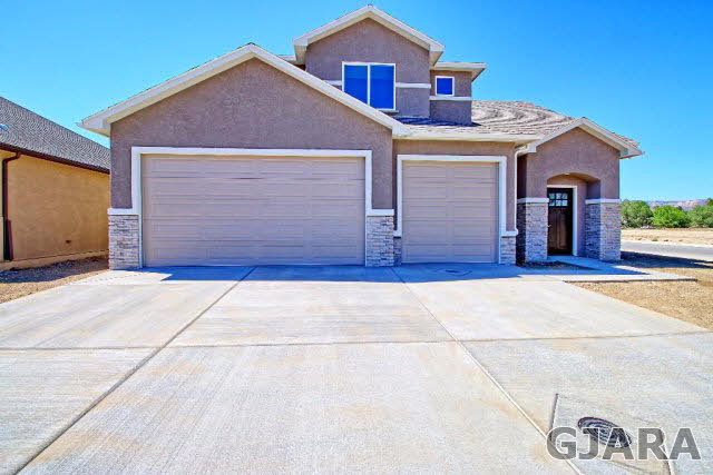 628 24 3/4 Road Property Photo 1