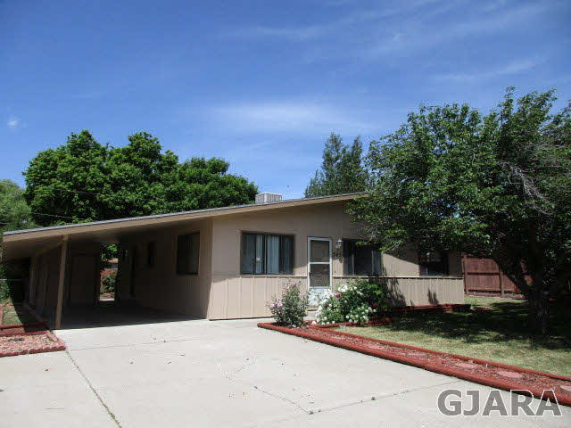 543 E Valley Drive Property Photo 1