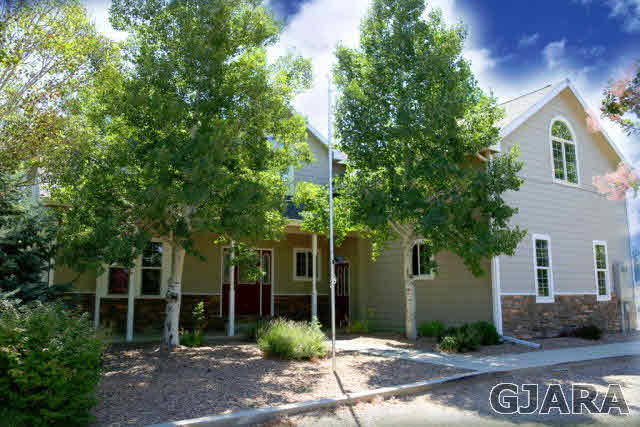 1484 18 Road Property Photo 1