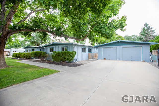 552 Village Way Property Photo 1