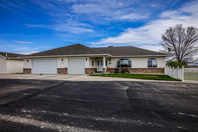 1102 24 Road Property Photo 1