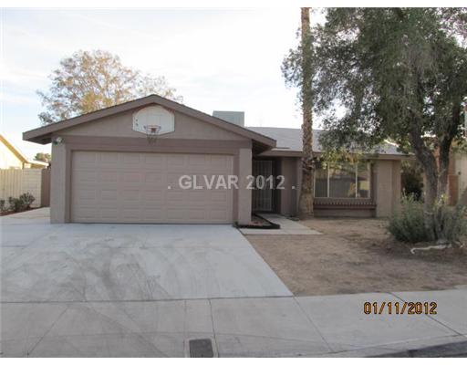6977 Pinebrook Court Property Photo 1
