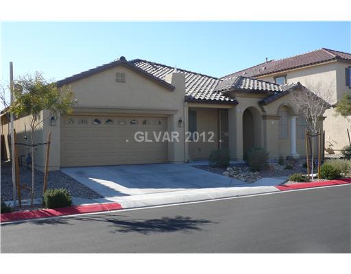 205 Junction Peak Avenue Property Photo 1