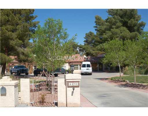 4270 East Oquendo Road Property Photo 1