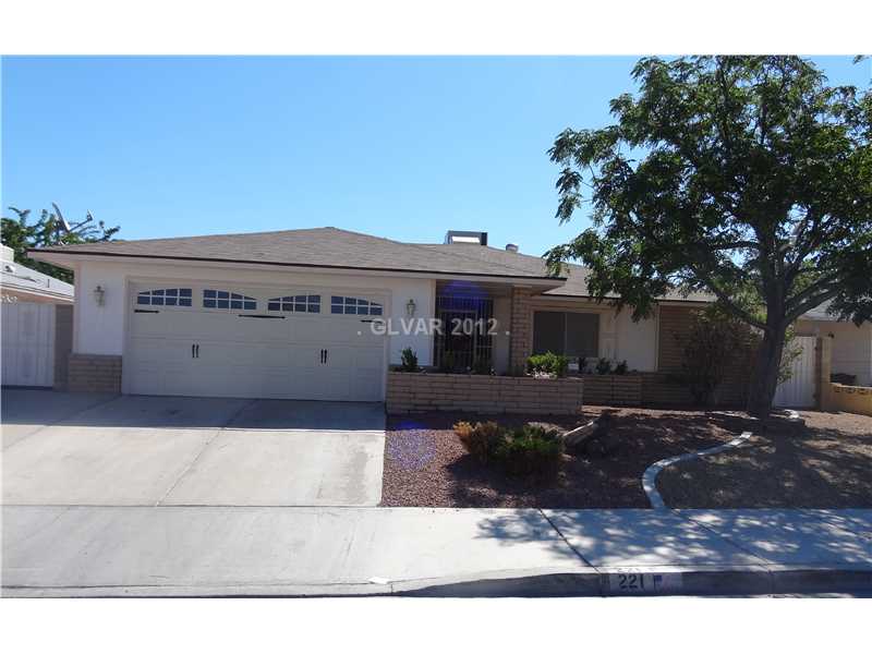 221 South Cimarron Road Property Photo 1
