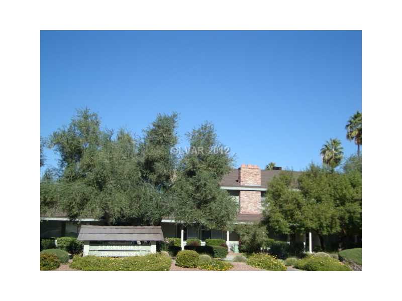 3032 El Camino Avenue Property Photo 1