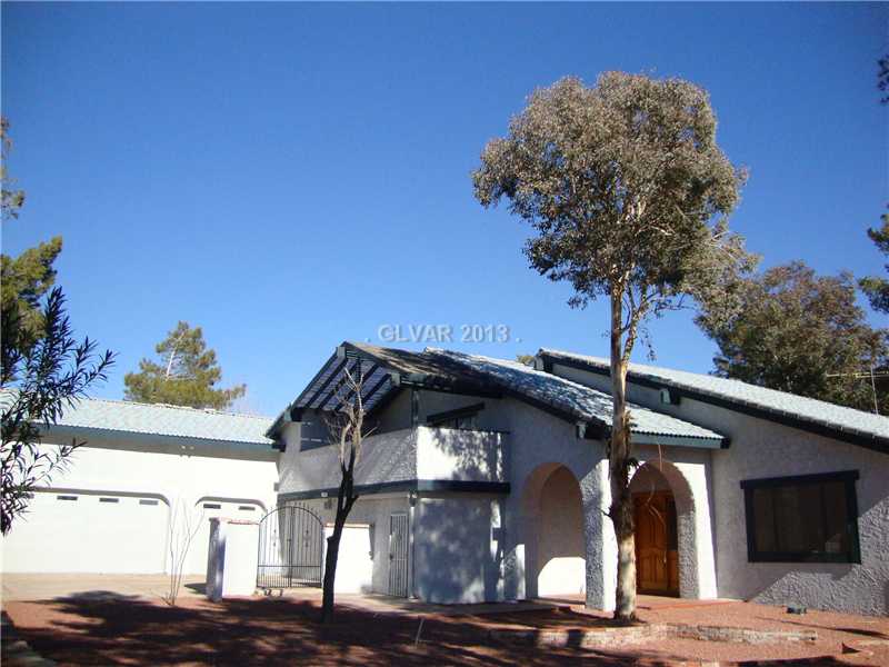 5678 Oak Street Property Photo 1