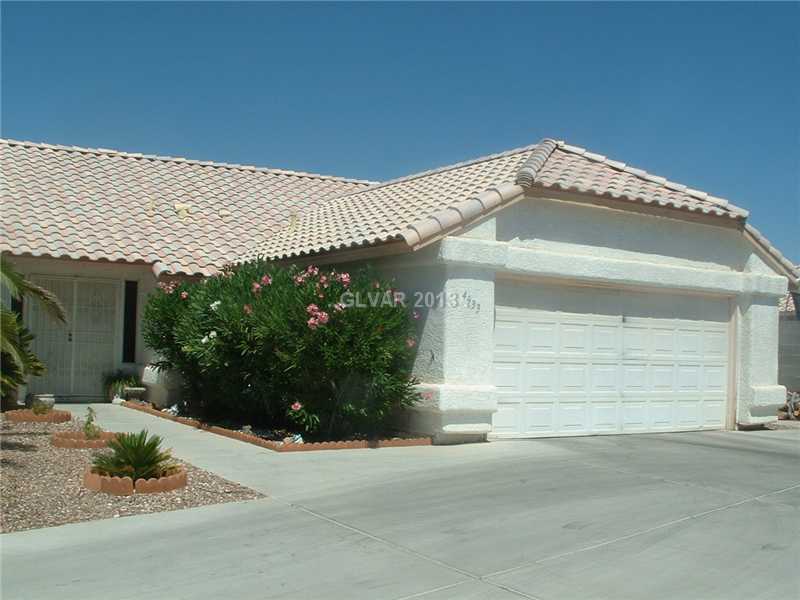 4933 Country Breeze Court Property Photo 1