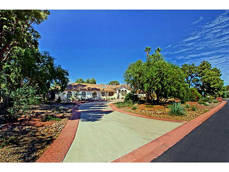 2892 Vista Del Sol Avenue Property Photo 1