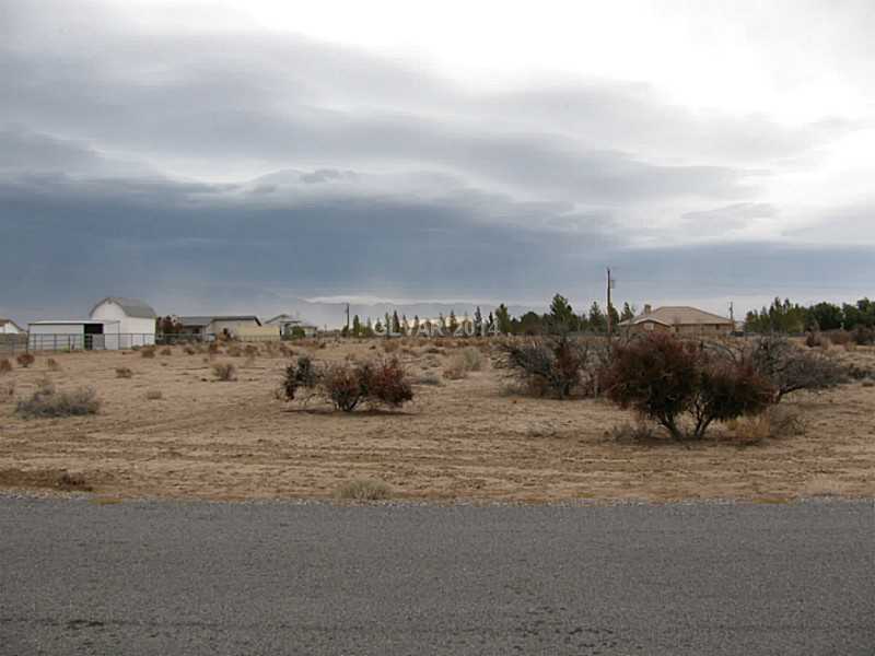6611 South Estelle Property Photo 1
