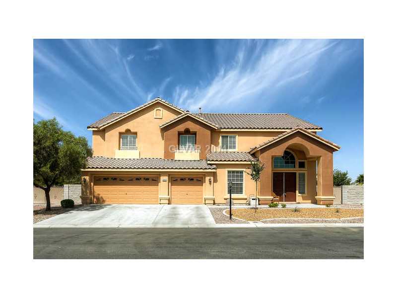8095 Foxland Street Property Photo 1