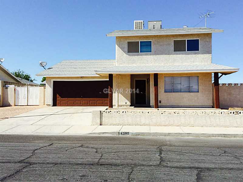 4390 El Esteban Way Property Photo 1