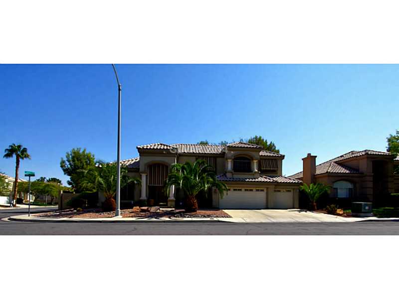 1851 Bogey Way Property Photo 1