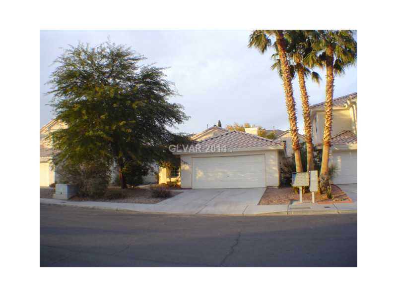 6816 White Lakes Avenue Property Photo 1