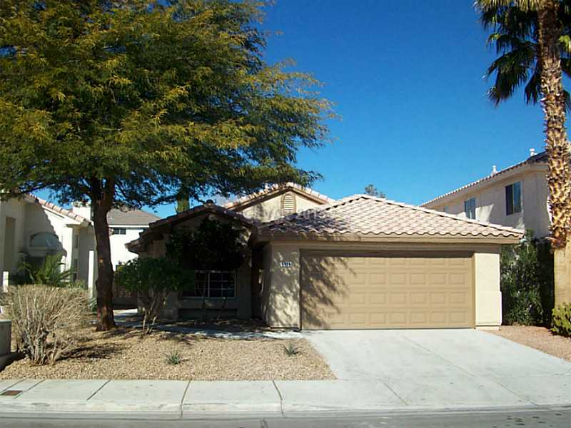 6816 White Lakes Avenue Property Photo 1