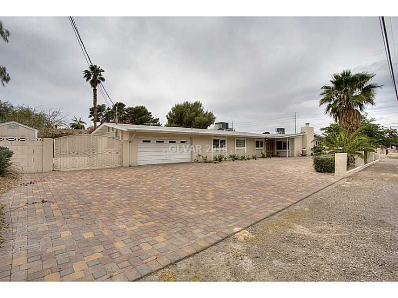 5210 Evaline Lane Property Photo 1