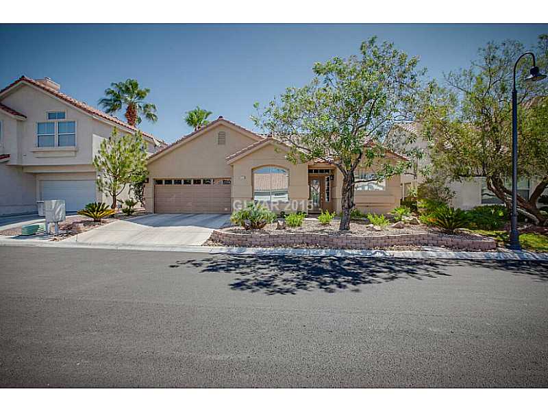 5048 Forest Oaks Drive Property Photo 1