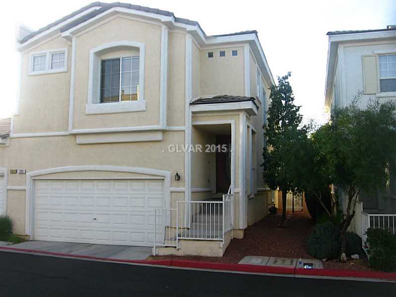 255 Queens Court Property Photo 1