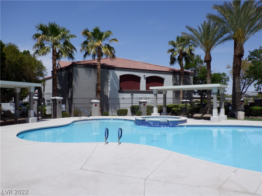 2390641 Property Photo 4