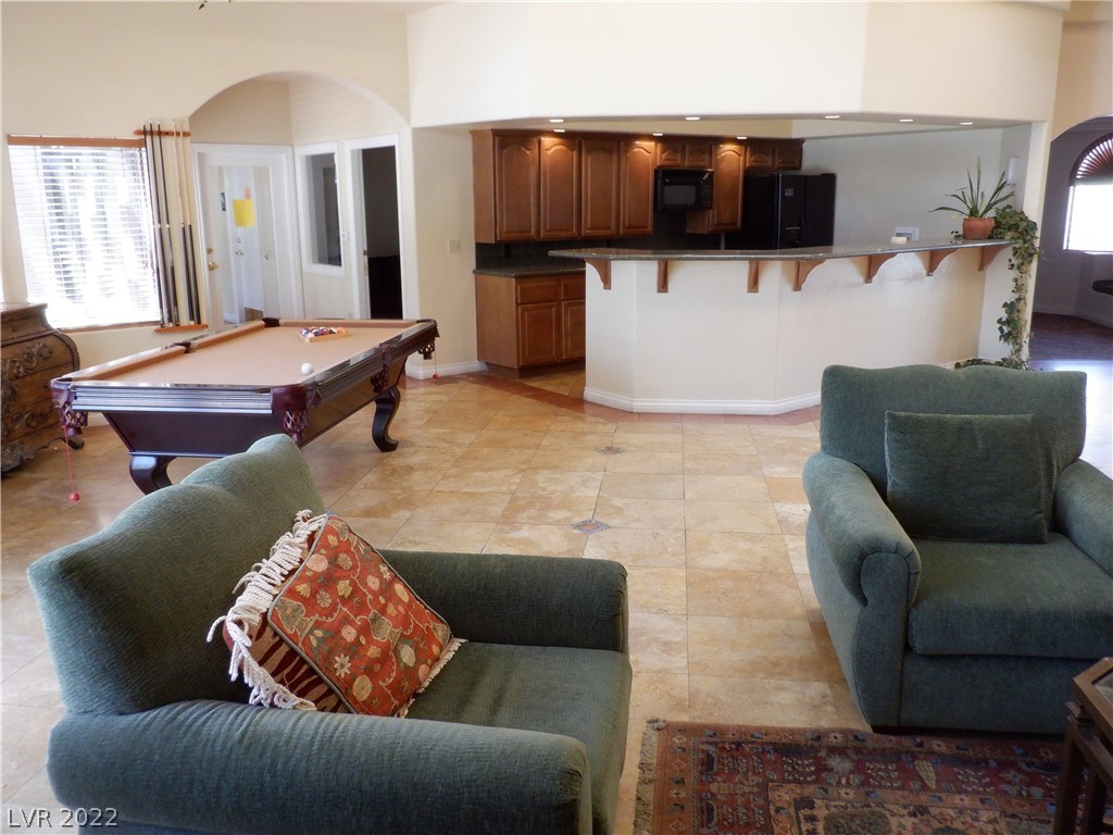 2390641 Property Photo 14