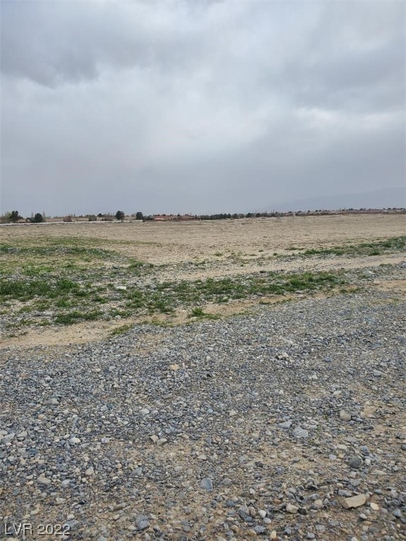 4201 East Gamebird Road Property Photo 1