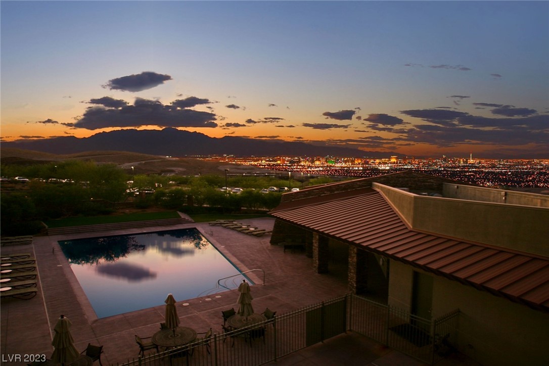 511 Rock Peak Drive Property Photo 9