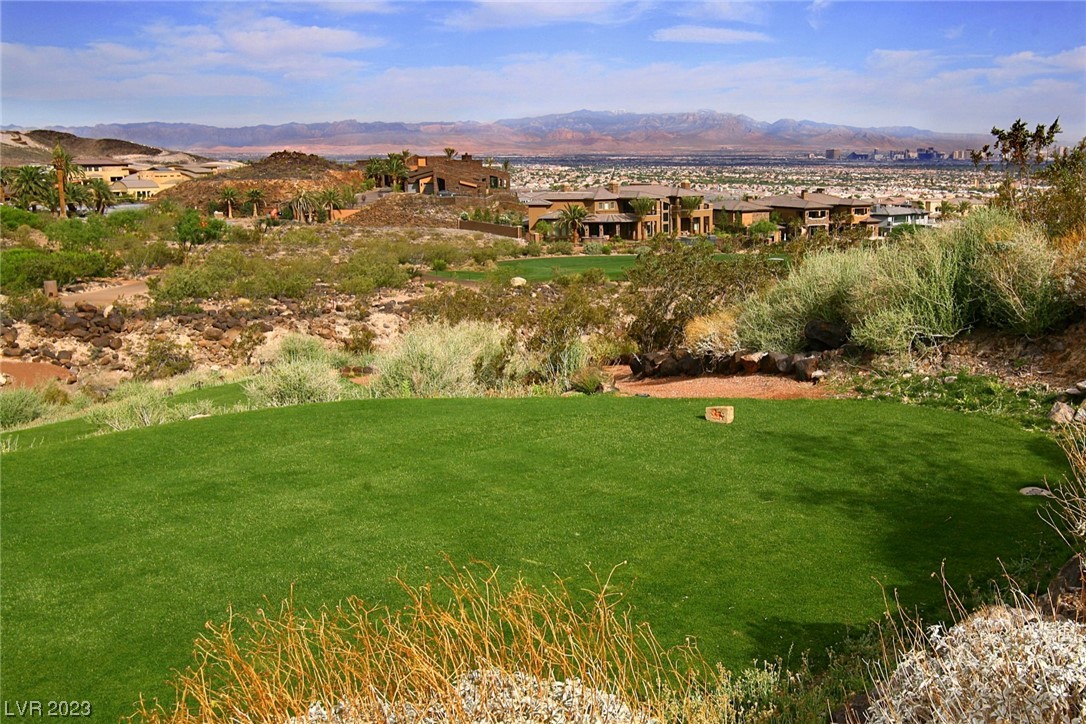 511 Rock Peak Drive Property Photo 16