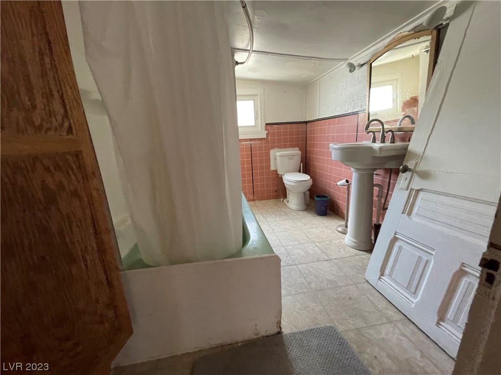 241 South Street Property Photo 12