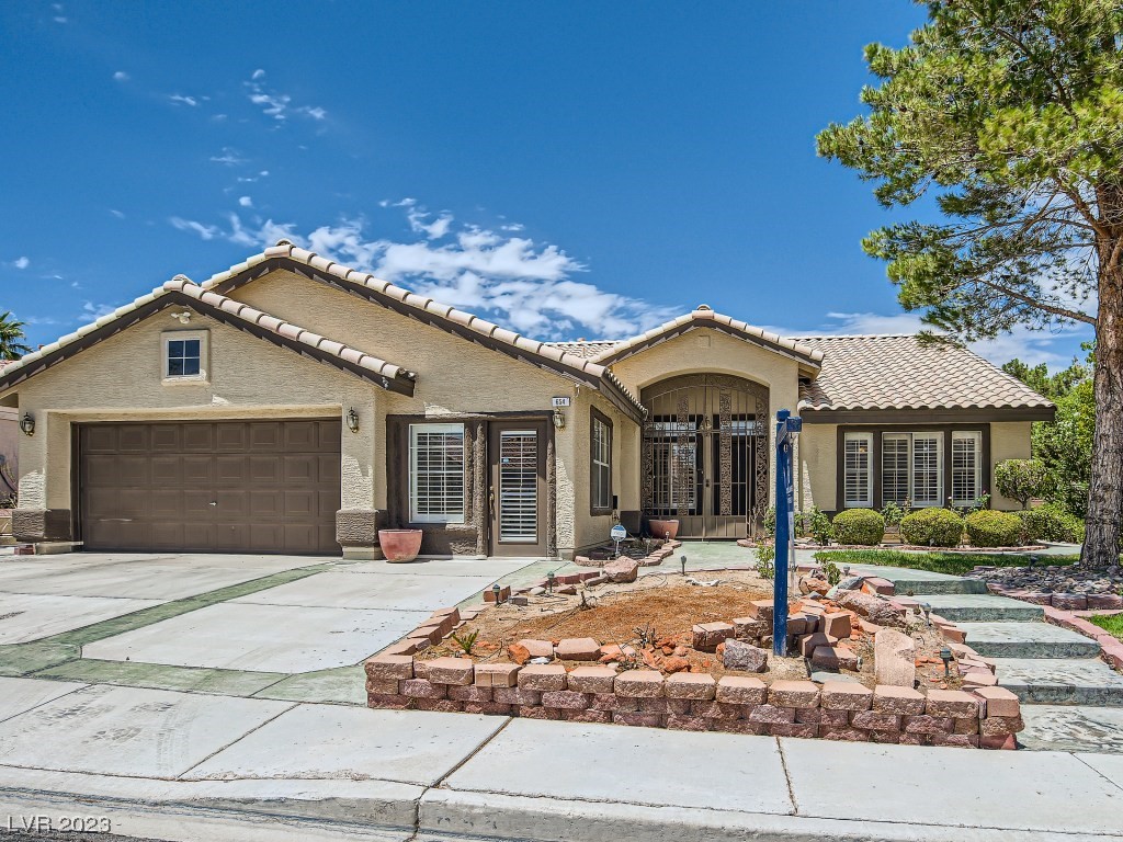 654 Ravenglen Drive Property Photo 1