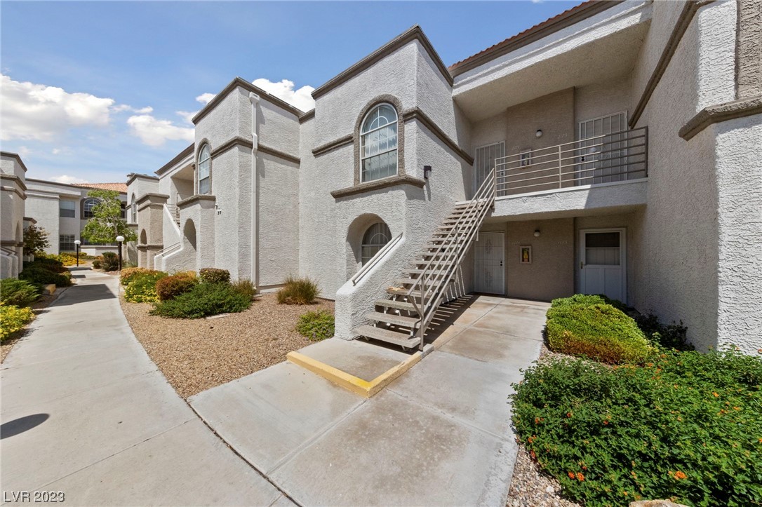 3150 Soft Breezes Drive 2174 Property Photo 1