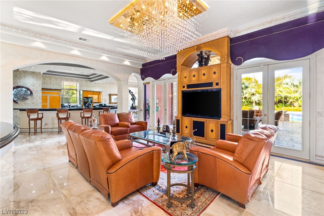 2200 Purple Majesty Court Property Photo 8