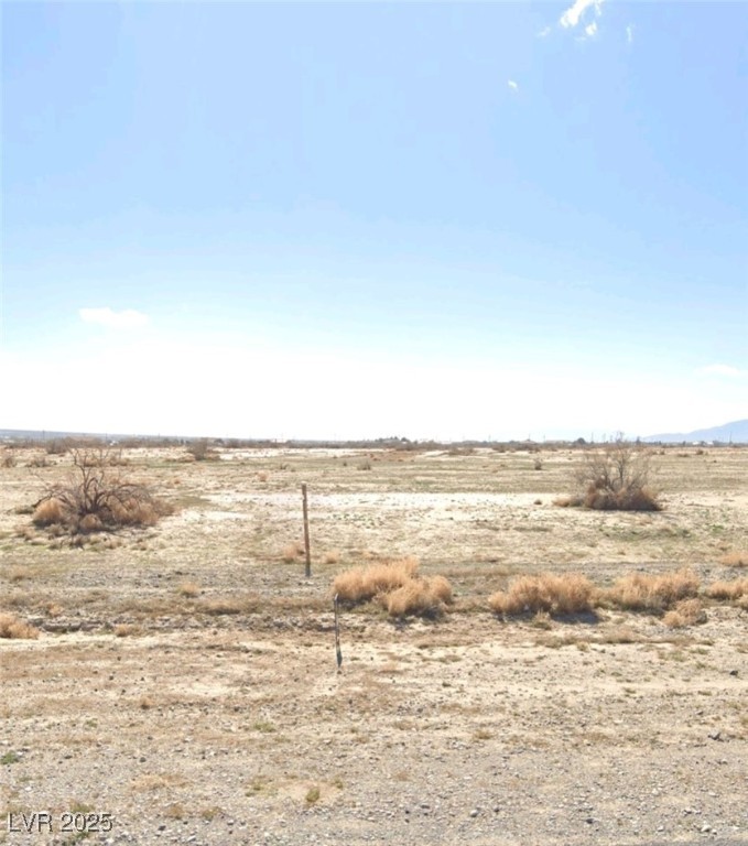 1801 North Leslie Street Property Photo
