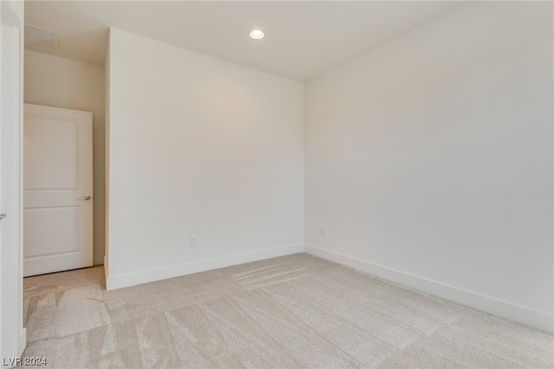 1016 Zurich Avenue Property Photo 36