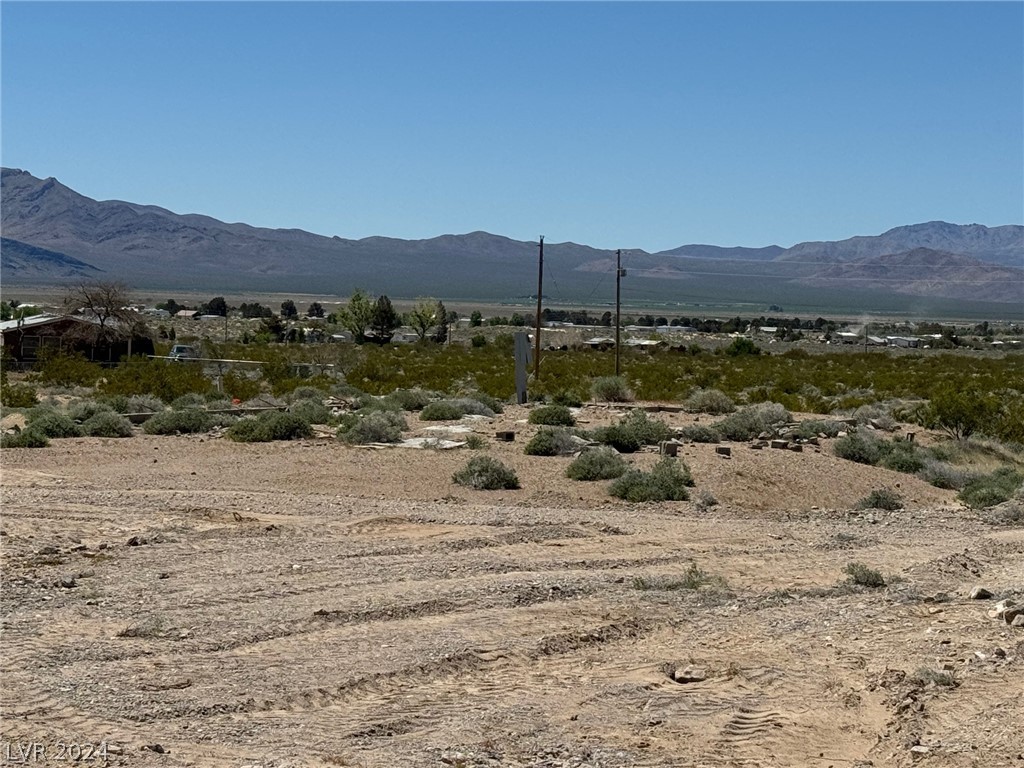 1805 East Quartz Lane Property Photo 2