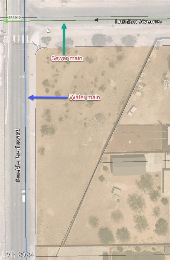 N Pueblo Boulevard Property Photo 11