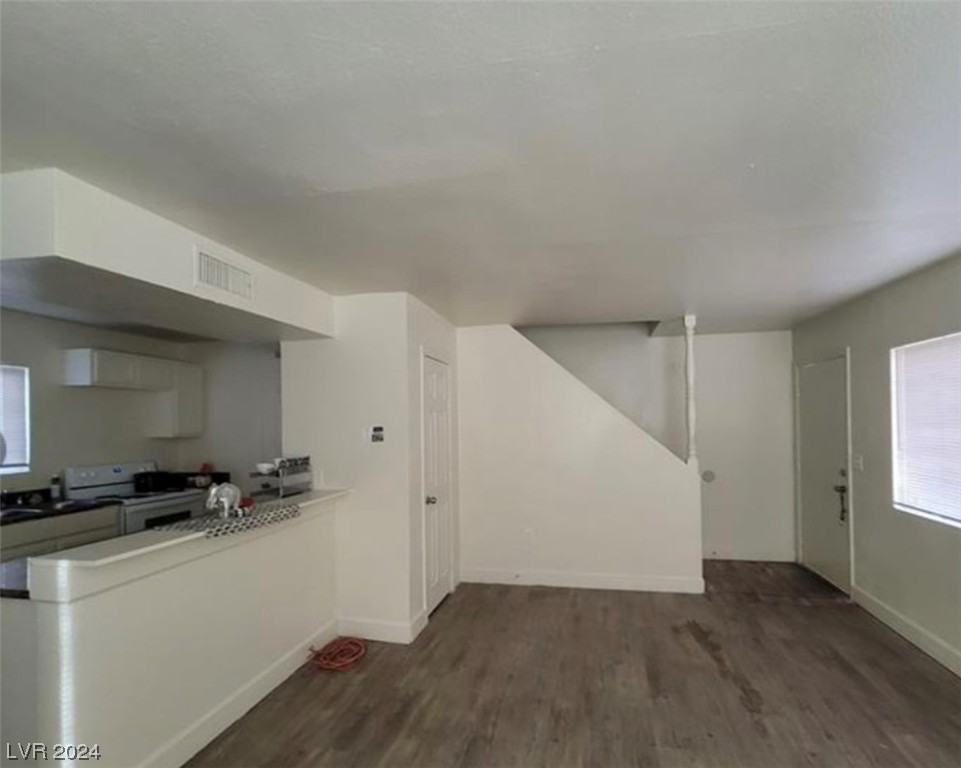 5126 Golden Lane A Property Photo 8