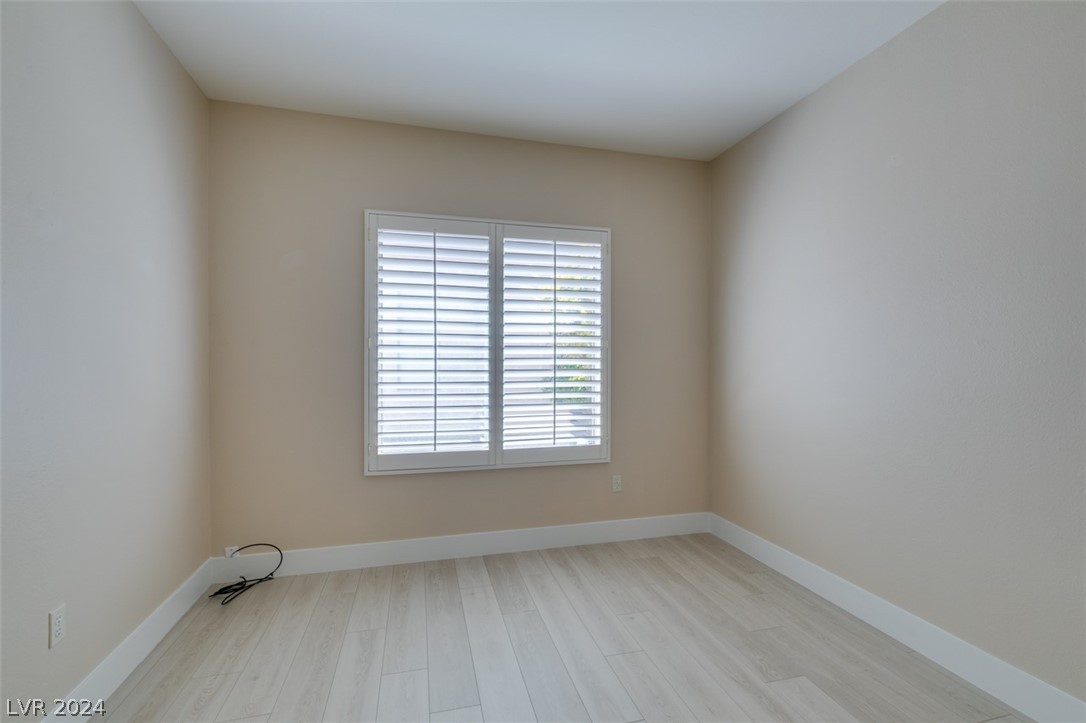 2092 Desert Woods Drive Property Photo 11