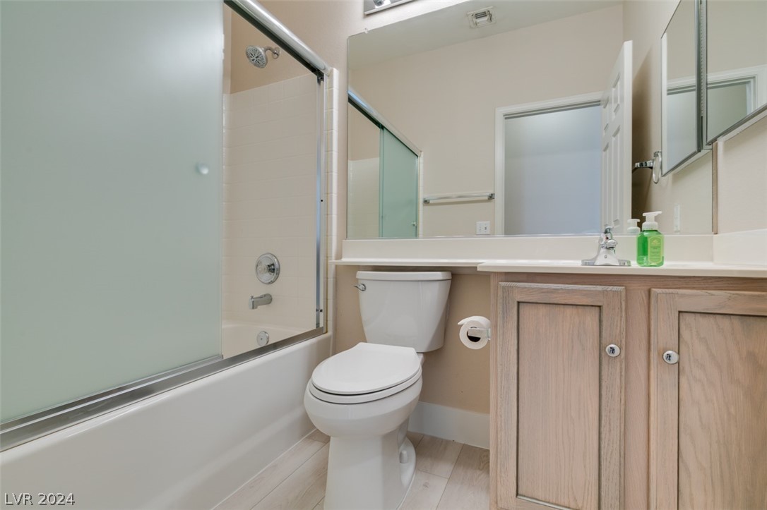 2092 Desert Woods Drive Property Photo 12