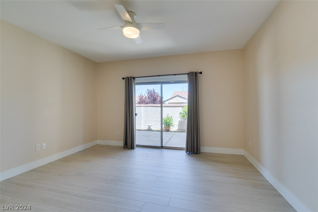 2092 Desert Woods Drive Property Photo 14