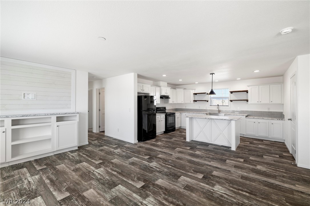 1800 East Laguna Street Property Photo 5